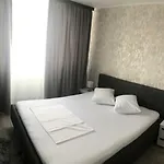 公寓 Drumul Taberei! 布加勒斯特